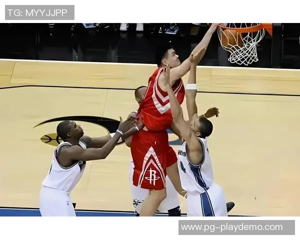 姚明的神奇电影之旅探索篮球与梦想交织的奇幻世界