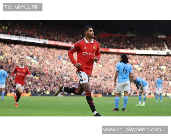 德甲激战曼联逆转曼城神扑成焦点争议判罚引发热议