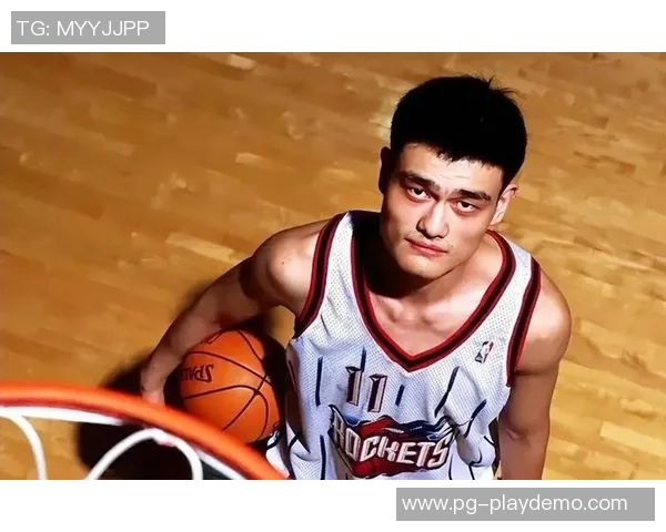 姚明跟拍：从篮球场到生活中的点滴瞬间，见证巨人背后的真实故事