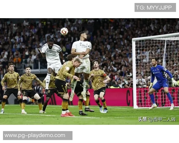 国王杯精彩对决:那不勒斯与拜仁1比1平局战术解析与绝杀时刻回顾 国王杯精彩对决:那不勒斯与拜仁1比1平局战术解析与绝杀时刻回顾