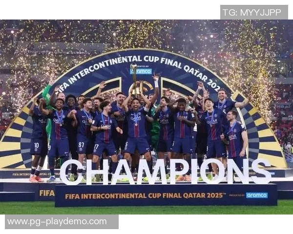 国王杯激战巴黎圣日耳曼险胜阿森纳红牌事件引发全场热议与数据分析