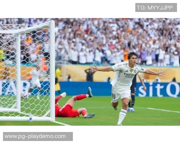 英超激情对决皇马大胜波尔图红牌事件引发全场热议与十大精彩进球回顾