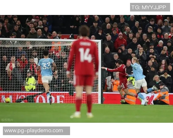 国王杯精彩对决里昂完胜利物浦3-0绝杀时刻点燃全场激情