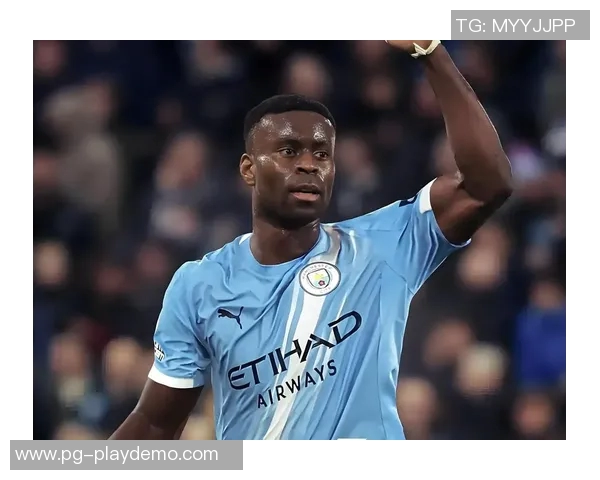 足总杯精彩对决曼城轻取里昂晋级引发全场热烈欢呼 足总杯精彩对决曼城轻取里昂晋级引发全场热烈欢呼