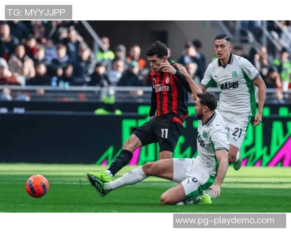 中超焦点战：那不勒斯与AC米兰激战成平局精彩瞬间回顾