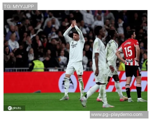 德甲激战利物浦绝杀皇马补时进球引发全场狂欢战术分析揭秘